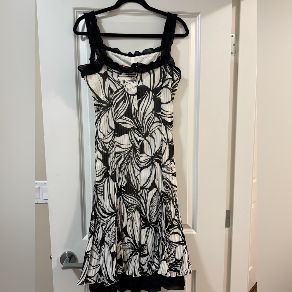 Simon Chang Women Dress